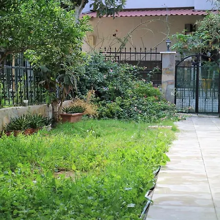 Kusadasi Merkezde Villa Kusadası